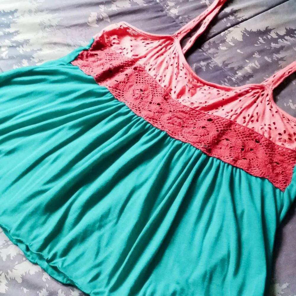 RARE Vintage Sparkle & Fade Turquoise/Pink Eyelet Crochet Women's Summer Top - Picture 2 of 12